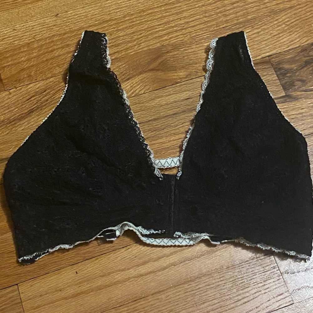 Black Secret Treasures Intimates Unlined Bralette with Open Back -  Size XL